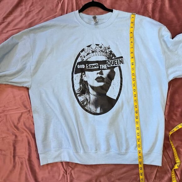 Taylor Swift God Save The Queen Baby Blue Crewneck Sweatshirt XXL - Picture 5 of 5